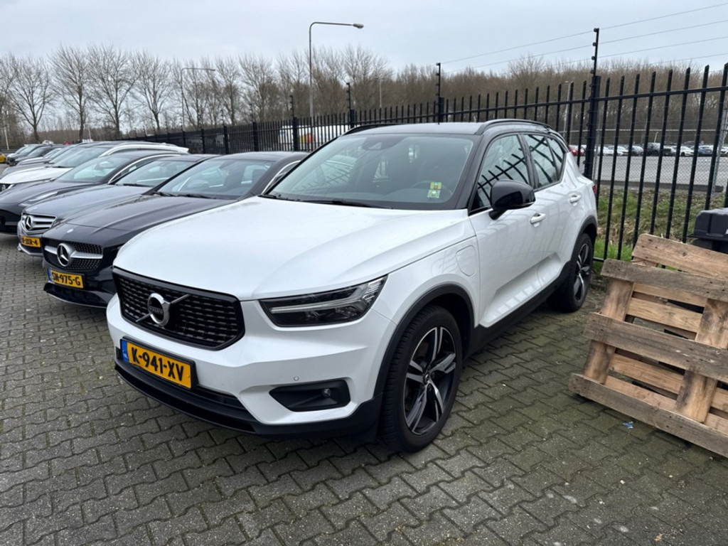 52033650