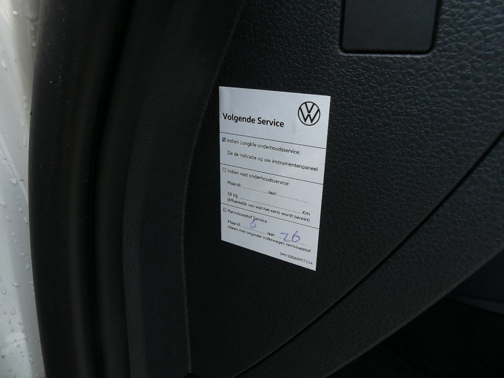 53305204-13.jpg