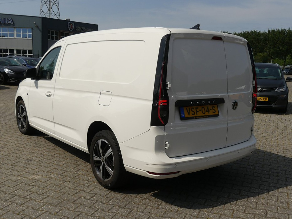 53305204-3.jpg