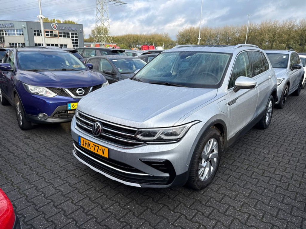 53681131