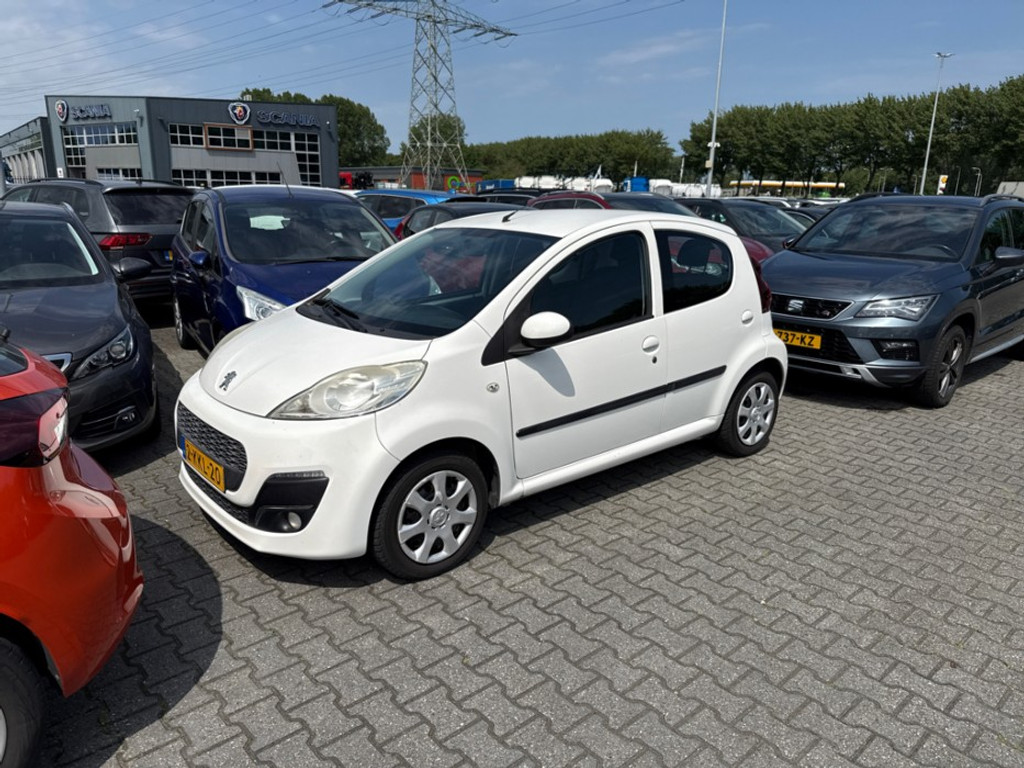 53704711
