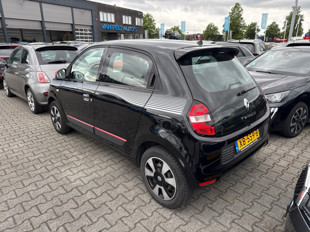 54828028-1.jpg