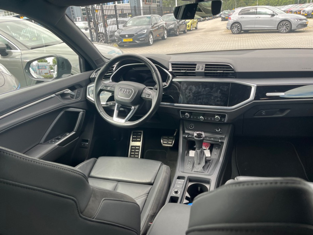 54982027-2.jpg