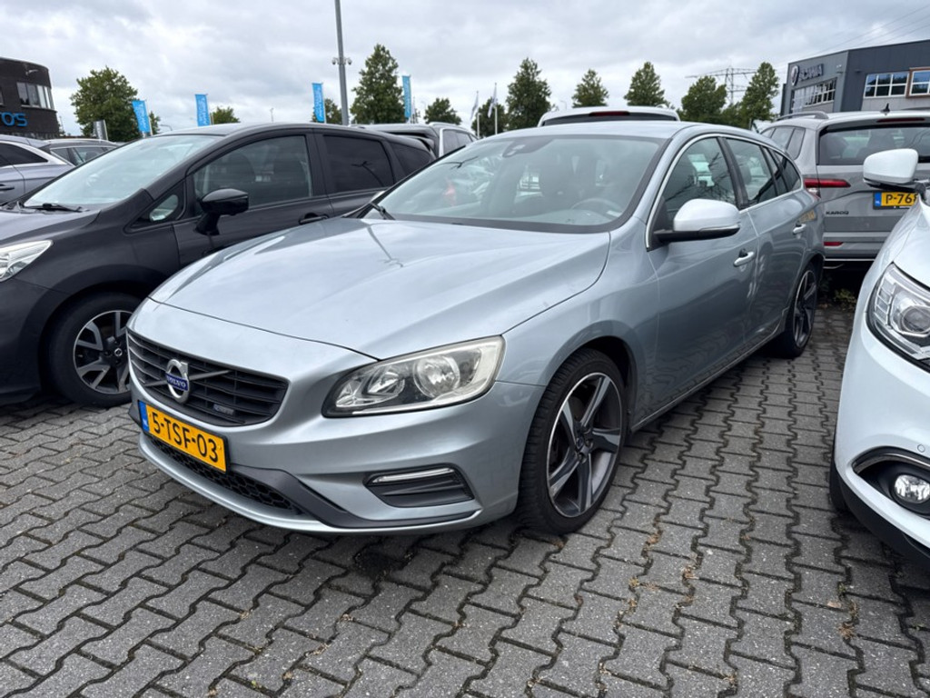 55993589