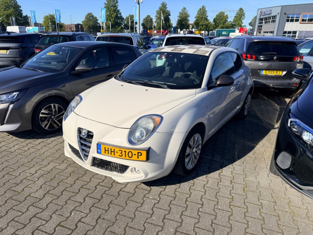 56916032