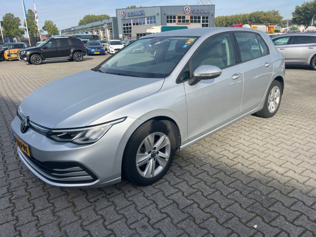 57121124